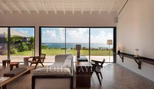 Seasonal rental Villa Toiny