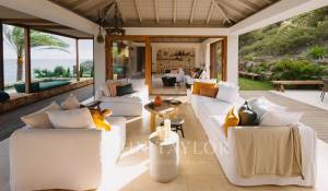 Seasonal rental Villa Toiny