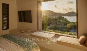 Seasonal rental Villa Toiny