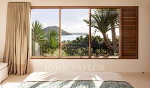 Seasonal rental Villa Toiny