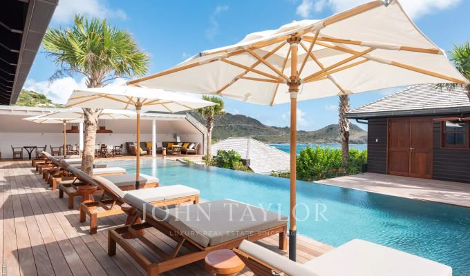 Seasonal rental Villa Toiny